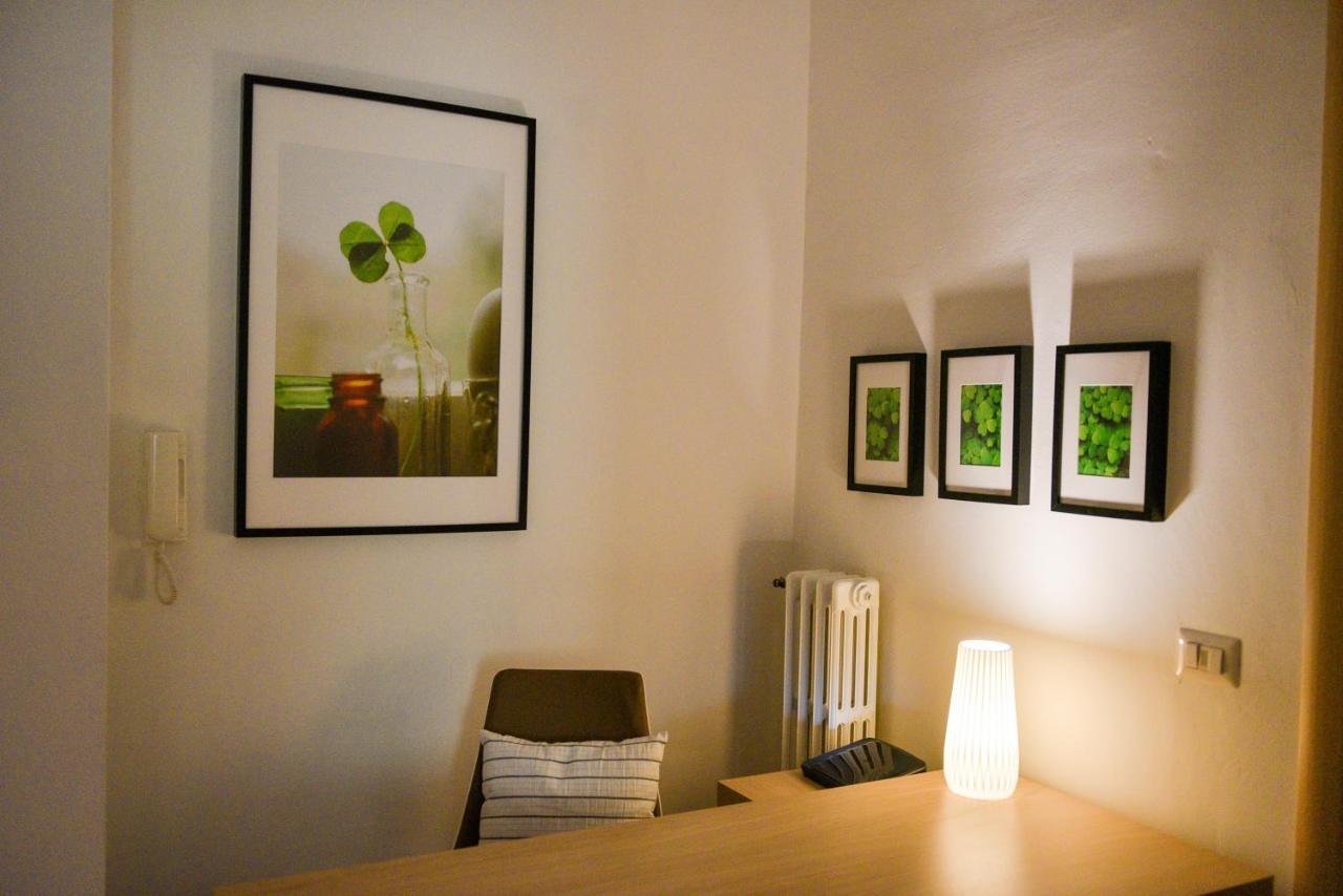 B&B Portafortuna Lucky Charm Salernes Extérieur photo